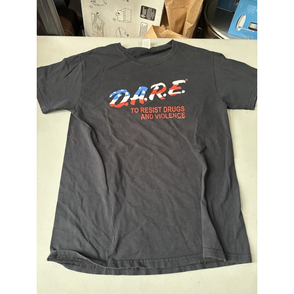 D.A.R.E Vintage Y2K Graphic Print Black T-Shirt Men's Size Small